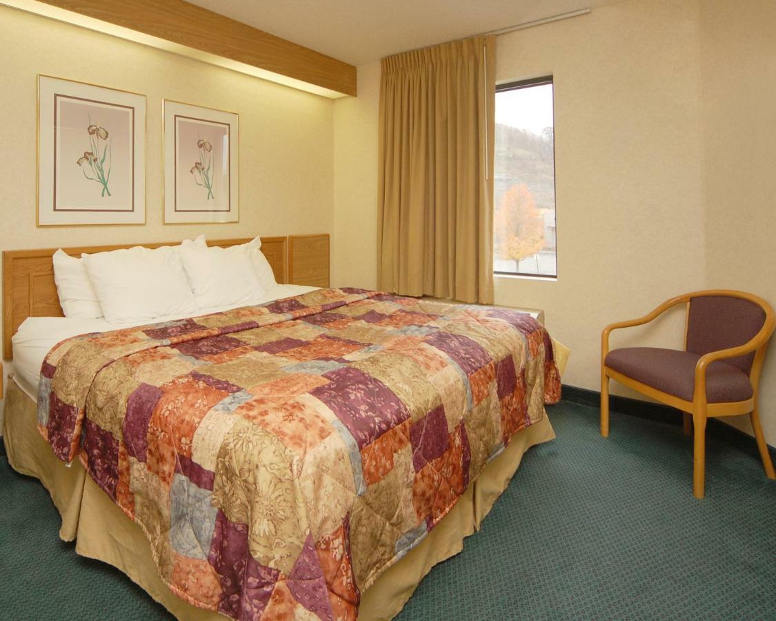 Quality Inn Bridgeport-Clarksburg Δωμάτιο φωτογραφία